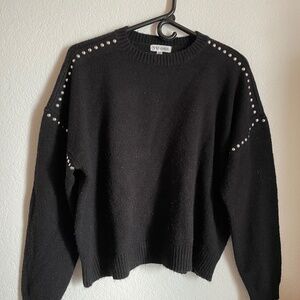 Vigoss black boxy sweater size XS